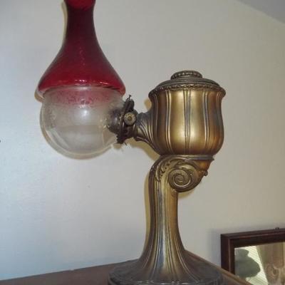 RARE * Angle Lamp - Classic lamp - Single burner - antique gold. 1921 - 1922. These lamps were very expensive at the time and were not...
