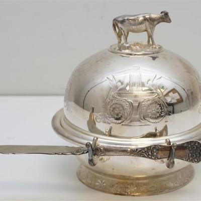 Victorian Middletown Plate Co. Quadruple Silver Plate Butter Dome with Cow finial.