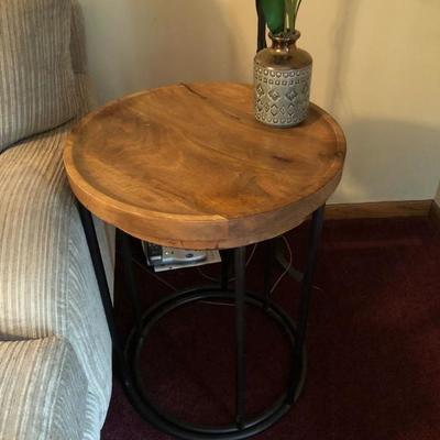  Family Heritage Estate Sales, LLC. New Jersey Estate Sales/ Pennsylvania Estate Sales. Round Coffee Table.