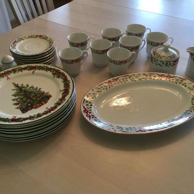 Christmas dishware. Excellent condition. Set for 8