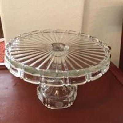 Fostoria coin clear cake stand. Vintage. Excellent condition. No chips. Asking: $50