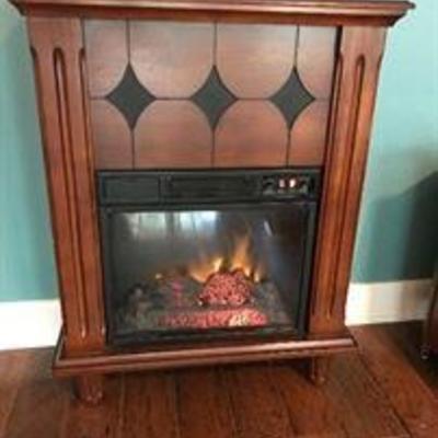 Electric fireplace. (I know ... it's summer!) Asking: $75.
