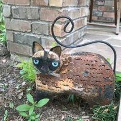 Cat metal yard art. $25