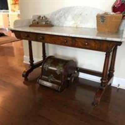 White marble top side table. Gorgeous vintage piece. Marble in excellent condition. 38