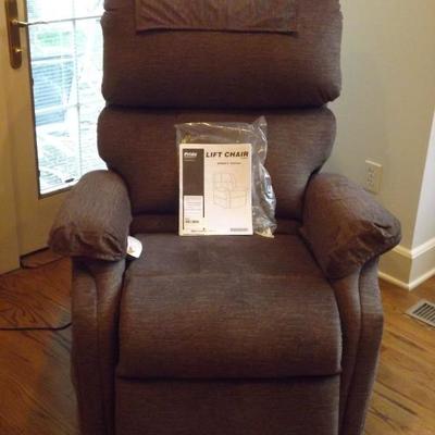 New Pride Lift Chair. Never Used.
