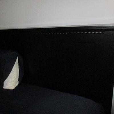 QUEEN SIZE HEAD BOARD AND MATESS AND BOX SPRING