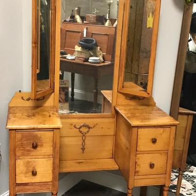 Cute oak dresser with mirrors that move. Was $300 now $225.