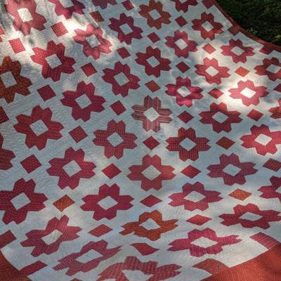 1852 Signature Quilt