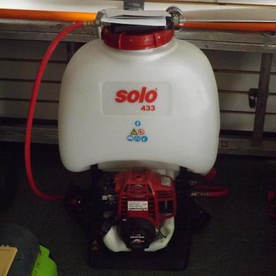 Solo Backpack Motorized High Pressure Sprayer model 433