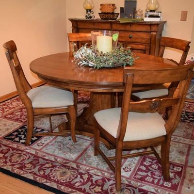 Kincaid Dining Table & 4 Chairs