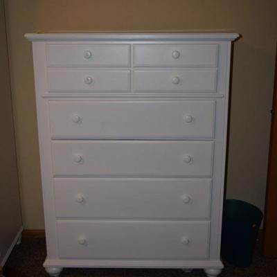 Broyhill White Chest Dresser