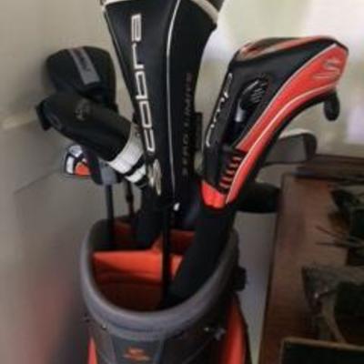 Complete set of Right Handed Cobra Golf Set Includes Chipper. Putter, 3 Hybrids, Golf Cart Bag and Tools for Club Settings!