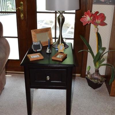 Side Table, Lamp, & Home Decorations