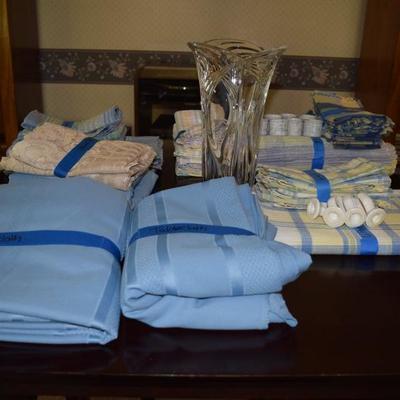 Table Cloths & Accessories
