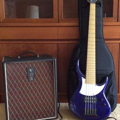 VKE016 Amplifier and Electric Bass Guitar 
