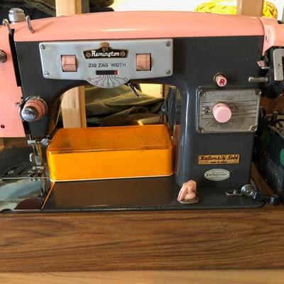 Remington sewing machine great shape with case