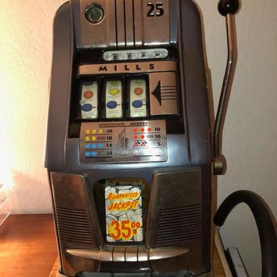 Mills 25 cent slot machine from Fremont hotel
