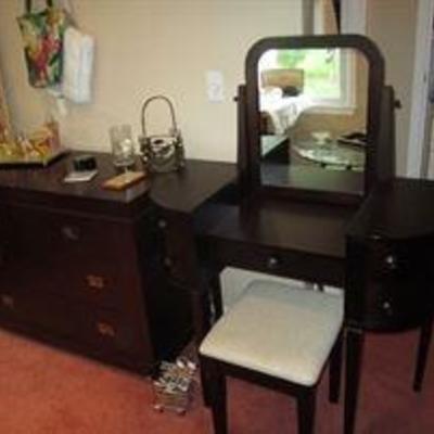 Vanity and Chest of Drawers