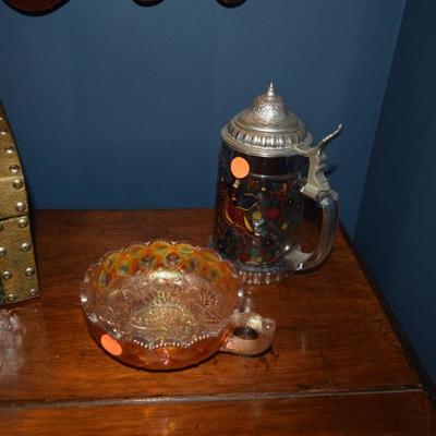 Stein, small chest, glass bowl