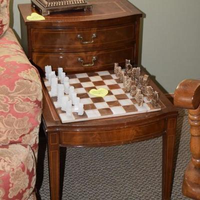 End table, marble chess set