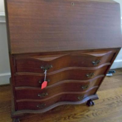 Mahogany secretary $285
31 X 17 X 40"