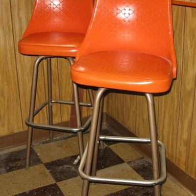 MCM bar stools  2 pieces  BUY ME NOW  $ 45.00 EACH
