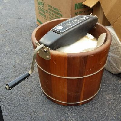 ice cream maker