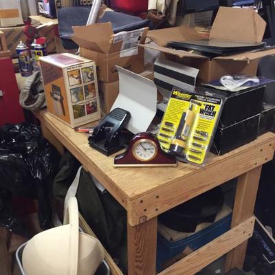 Tool work station 