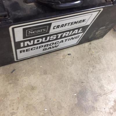Reciprocating saw
