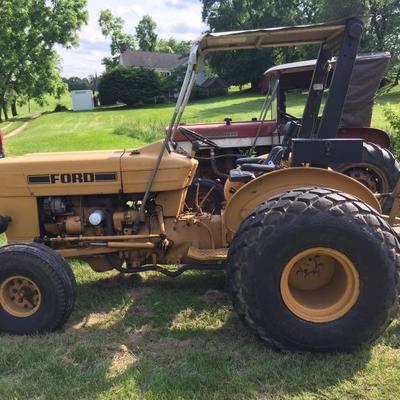 Ford 530A Industrial diesel tractor,w/ROPS, turf tires, excellent running condition