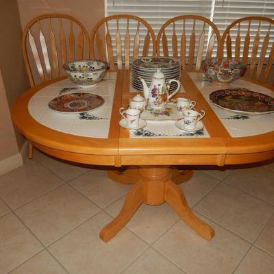 Informal Dining Table & Chairs