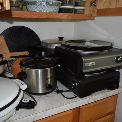 Crock pots, small appliances