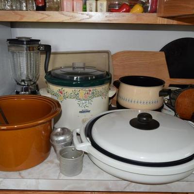 Crock pots, small appliances