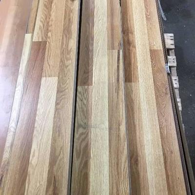 144 sq ft of 8mm Yellow Oak Laminate Flooring
