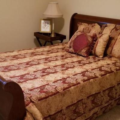 Bedspread still available, just the bedframe and mattress have sold.