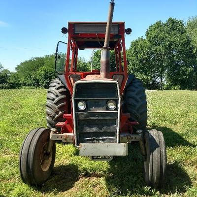 Massey Ferguson 285 Cab Tractor With Loader