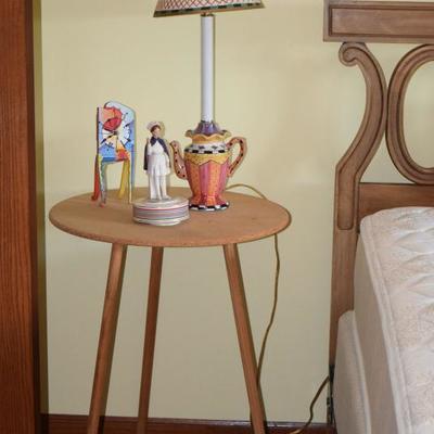 Table lamp, table