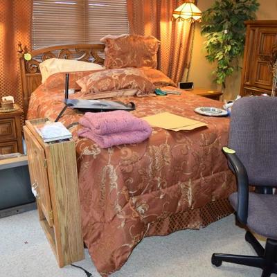 Bedroom Set & Bed Linens