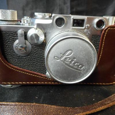 Leica IIIf. Ernst Leitz Wetzlar 50mm lens. Leather case.  Mfg in 1954.