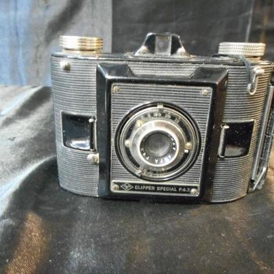 AGFA PD16 Clipper Camera F6.3 lens, in original box.