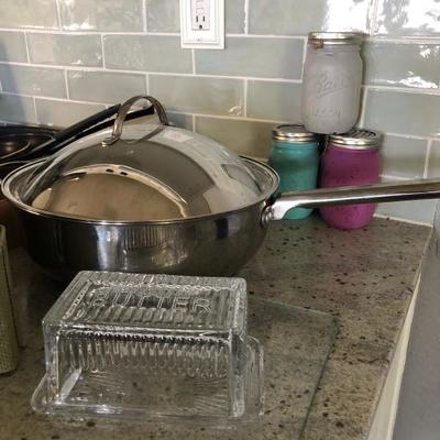 Cooking pans 