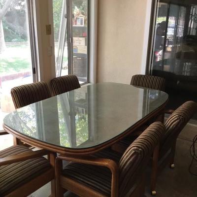 Casual dining table