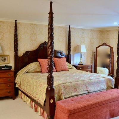 King four-poster bed