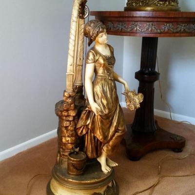 Collection Connisseur French lamp