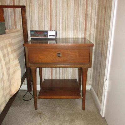 Mid century nightstand with drawer