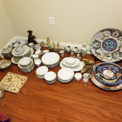 Imari bowls and chargers, fine china, more....