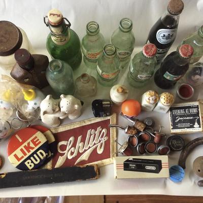 HWS039 Vintage Glass Bottles & Other Collectibles