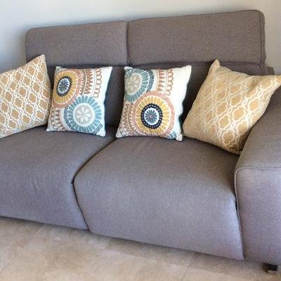 WWL001 Modern Inspiration Couch & Throw Pillows