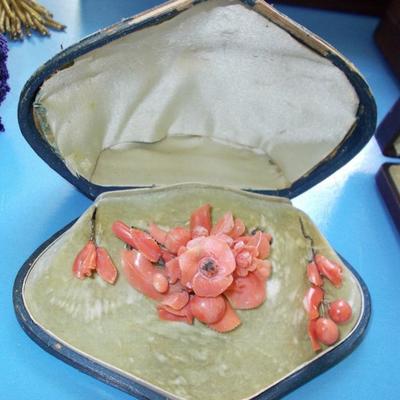 Antique coral set $150