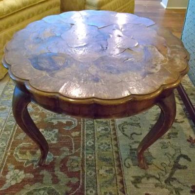 Italian exotic wood inlaid oval coffee table $110
31 X 21 18